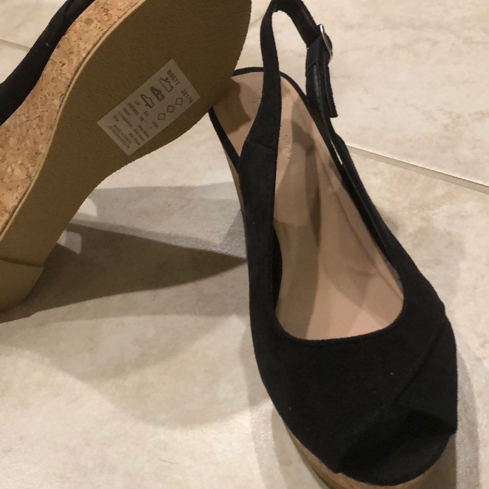 Open toe Wedges